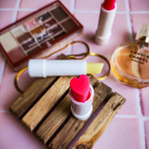 بالم لب برای خشکی و ترک لب