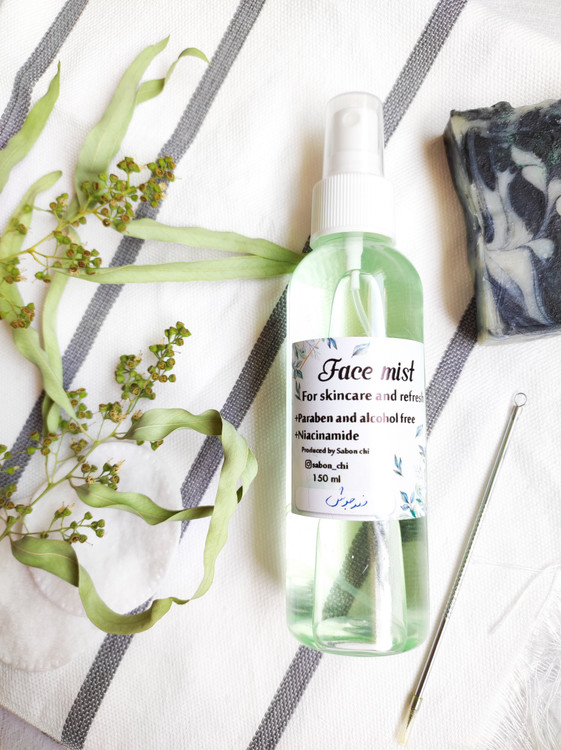 اسپری آب یا میست صورت ضد جوش