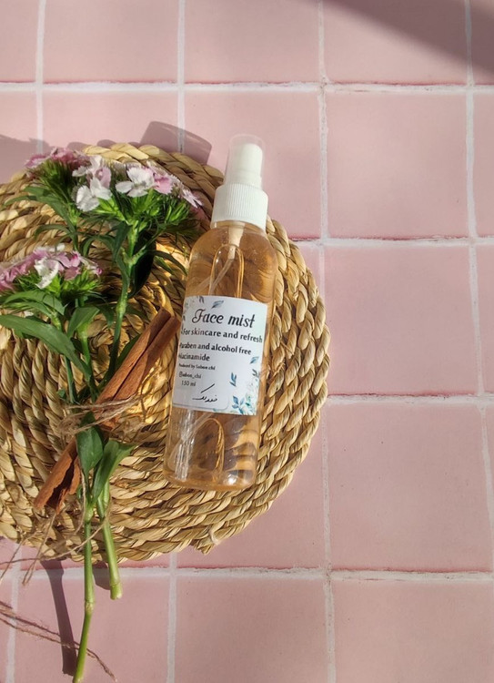 اسپری آب یا میست صورت ضد لک