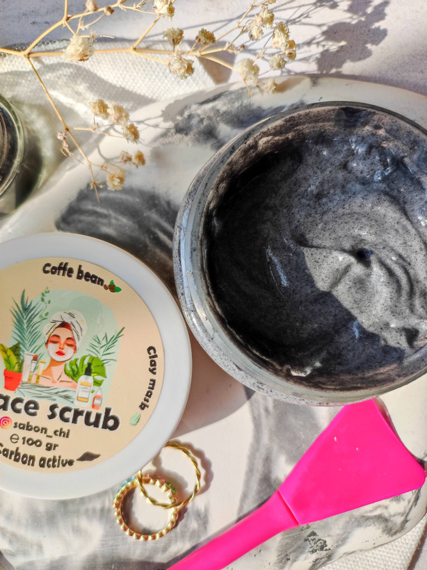 اسکراب صورت زغال