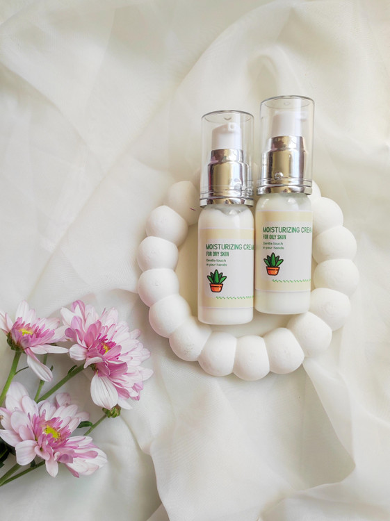 کرم مرطوب کننده ابرسان حاوی عصاره های گیاهی